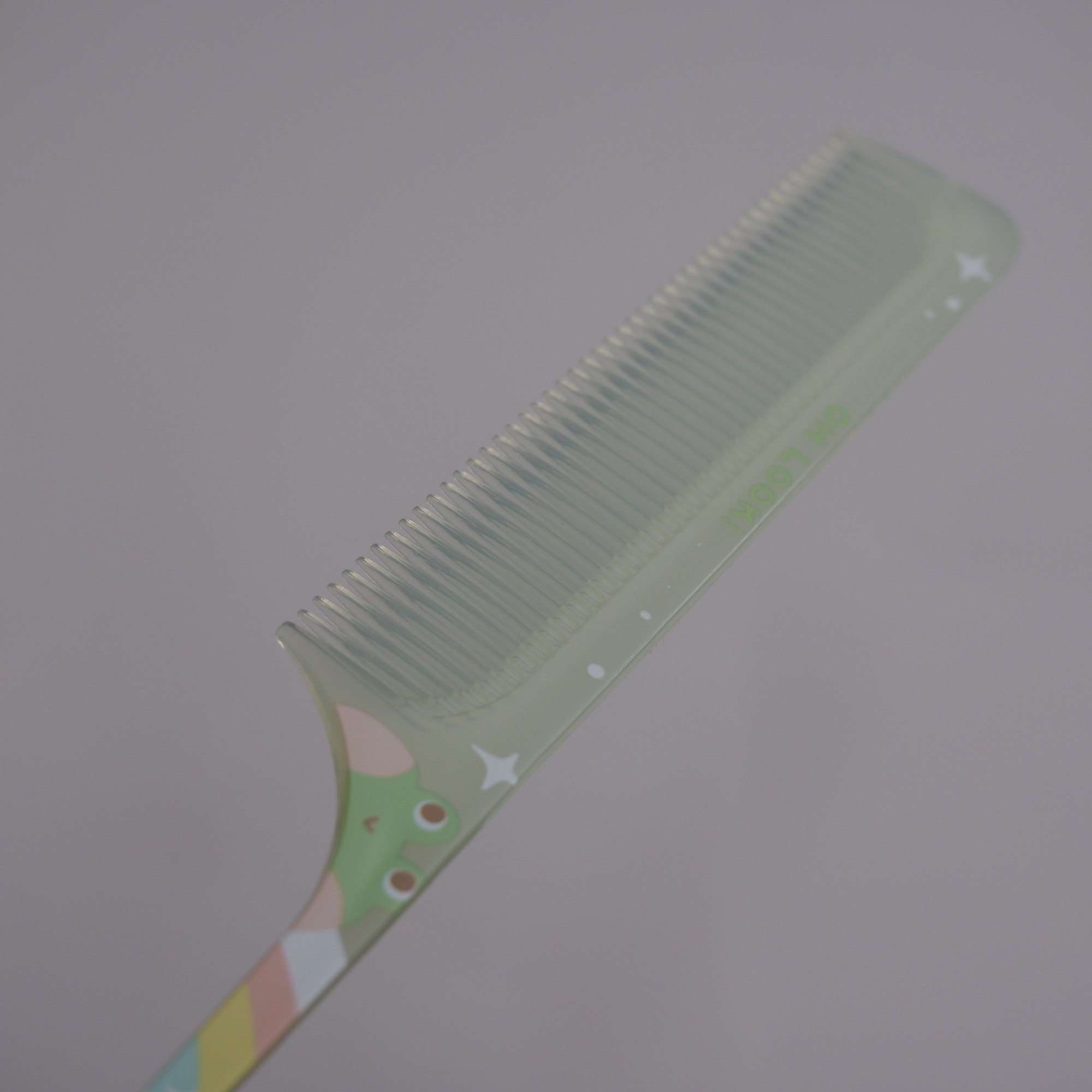 Pointed tail comb (rainbow DK09)